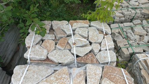 Гранитный плитняк галтованный для парковки купить в Горно-Алтайске