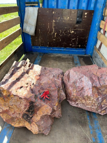 Ландшафтные глыбы красно-фиолетовые 200-1000 килограмм купить в Горно-Алтайске