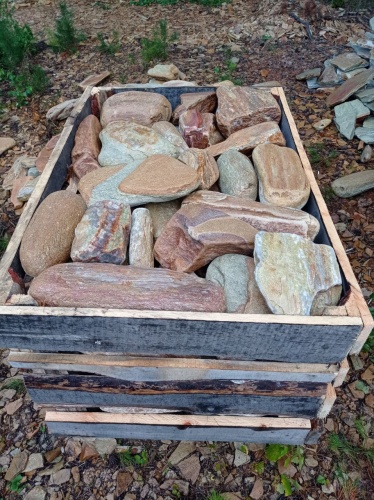 Златолит жёлтый, жёлто-зелёный глыбки и валуны для ланшафтного дизайна купить в Горно-Алтайске