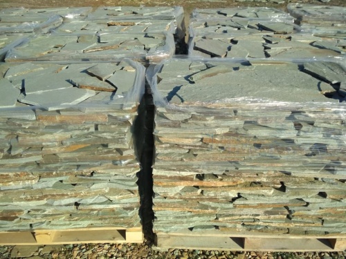 Плитняк златолит зелёный для цоколя, отмостки купить в Горно-Алтайске