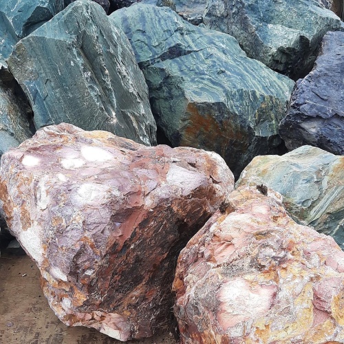 Ландшафтные глыбы красно-фиолетовые 200-1000 килограмм купить в Горно-Алтайске
