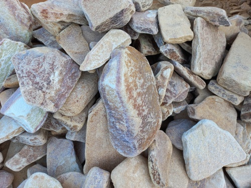 Златолит жёлтый, жёлто-зелёный глыбки и валуны для ланшафтного дизайна купить в Горно-Алтайске