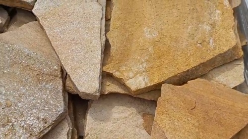 Плитняк златолит жёлтый для цоколя купить в Горно-Алтайске