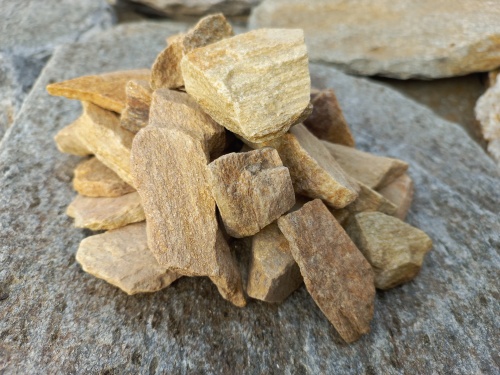 Златолит жёлтый декоративная каменная крошка купить в Горно-Алтайске