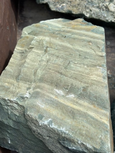 Ландшафтные глыбы зелёные 200-500 килограмм купить в Горно-Алтайске