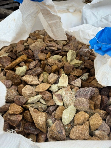 Златолит персиковый декоративная каменная крошка купить в Горно-Алтайске