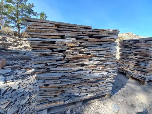 Плитняк златолит серебристый для фасада купить в Горно-Алтайске