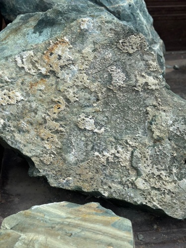 Ландшафтные глыбы зелёные 200-500 килограмм купить в Горно-Алтайске